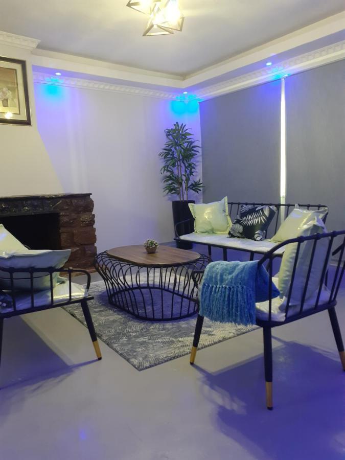 Driftwood Boutique Bed And Breakfast Lobatse Kültér fotó
