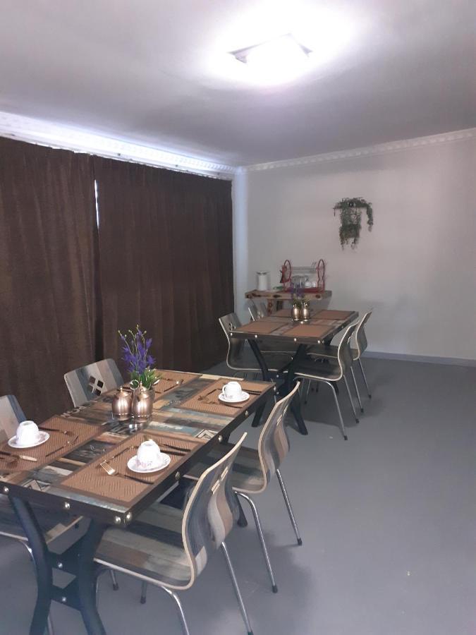 Driftwood Boutique Bed And Breakfast Lobatse Kültér fotó